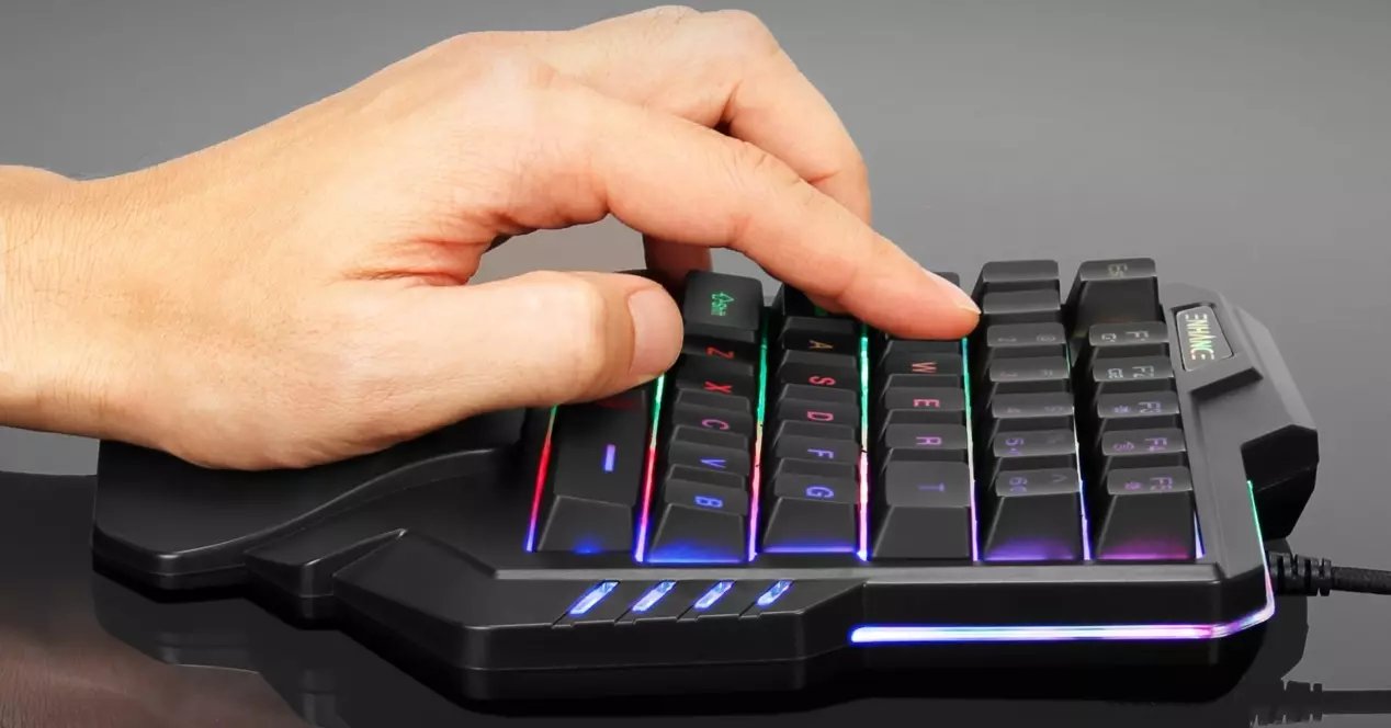 Teclados mecánicos gamers TKL: ¿te convienen para gaming?